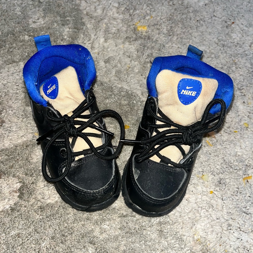 Kids Nike boots